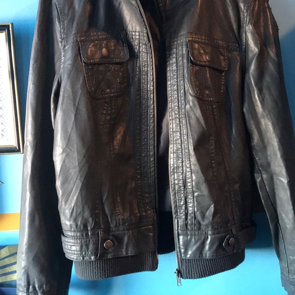 Leather jacket - Picture 7 of 7